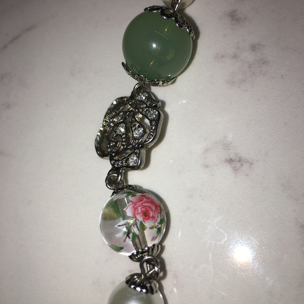 Beautiful green/pink rose necklace(long)
